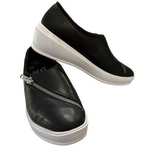 Under Armour UAS Elevated Black Wedge Zippered Sneakers size 6